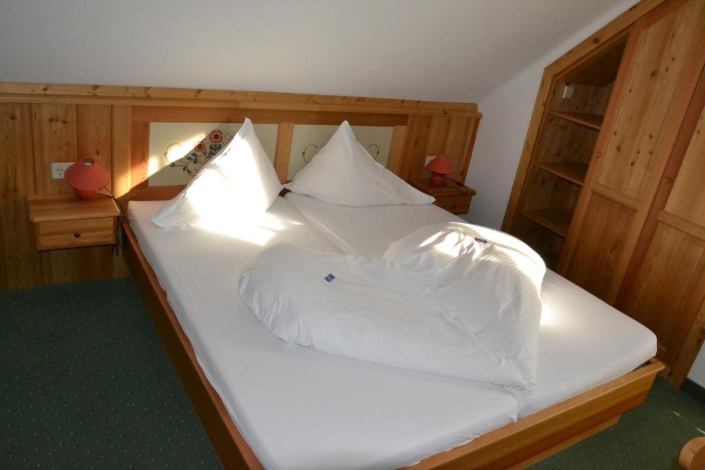 Pension Marienhof Hermagor-Pressegger See Room photo